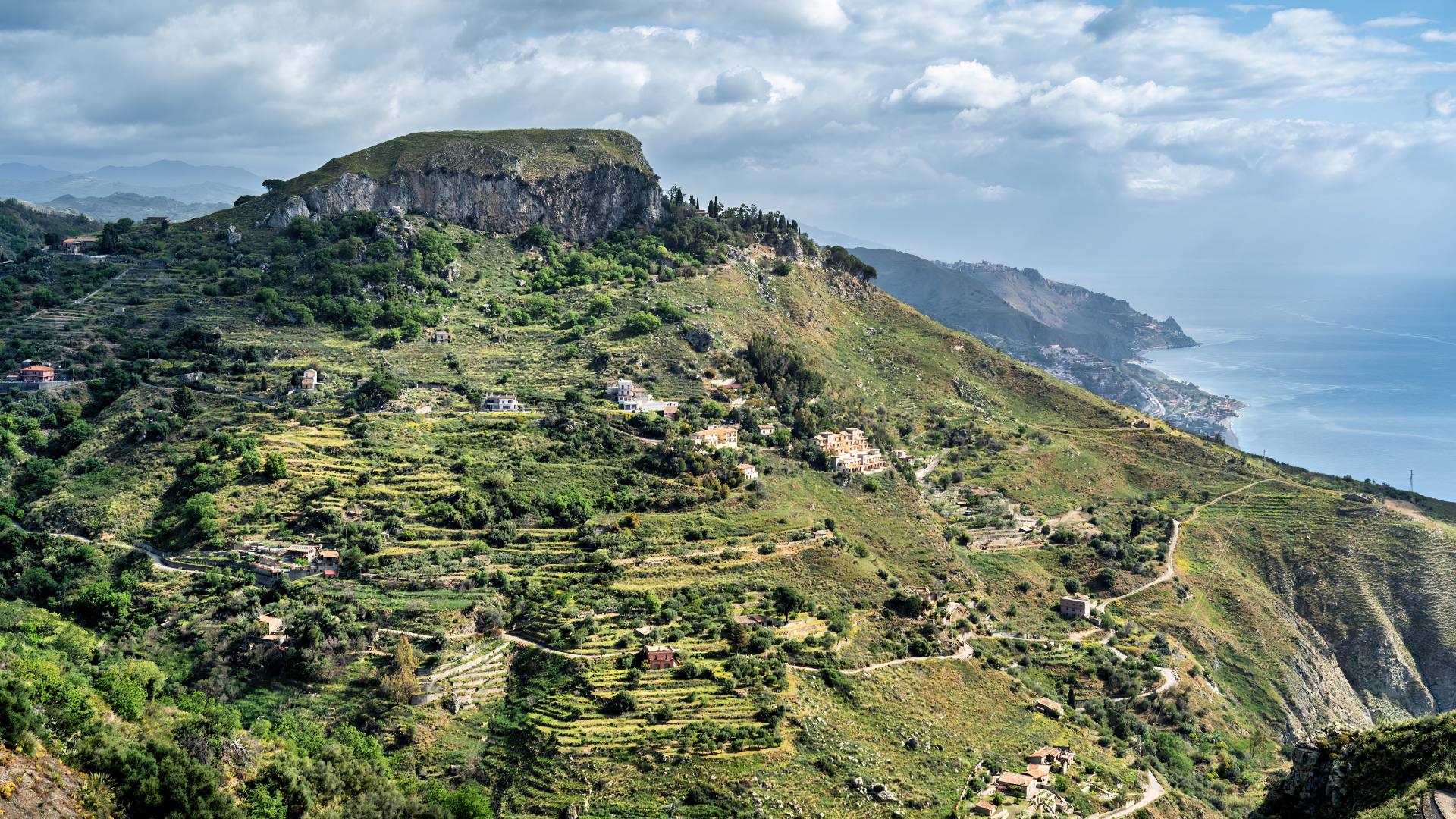Blick von der Piazza Sant'Antonio nach Norden
